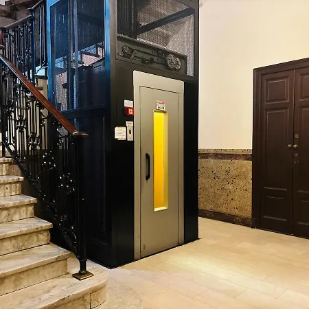 Duomo 15 Min - Navigli 10 Min - Luminoso, Wifi E Ac شقة *