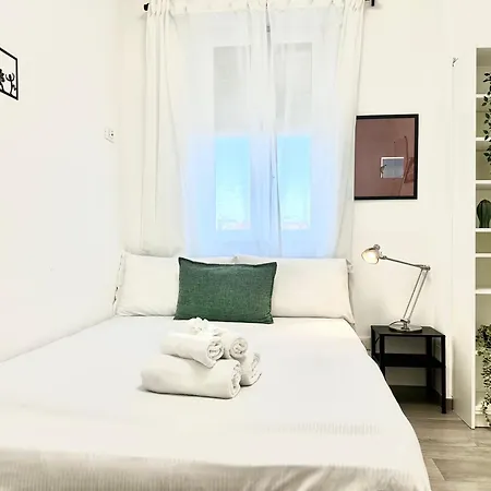 Cozy House A Few Steps From The Metro And Duomo Appartement