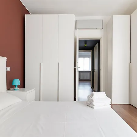 Guesthost - Gorla Modern *