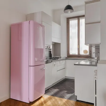 Apartmán Your Sunny Getaway In Porta Venezia Dist... *