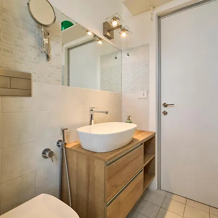 Bright Urban Terrace - Porta Romana Appartement