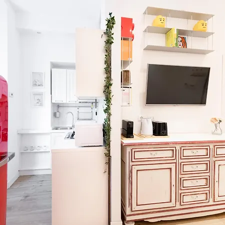 Easylife - - Castaldi 37 - Porta Venezia Milano