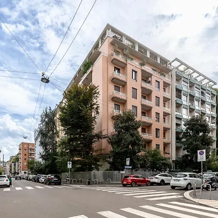 Stayeasy Crivelli - Stylish Studio, Duomo Walking Apartamento