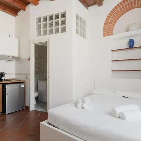 Lägenhet Guesthost - Comfy Navigli