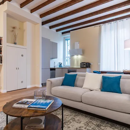 Designer In A Unique Setting Near M2 - Berra 10 Daire *