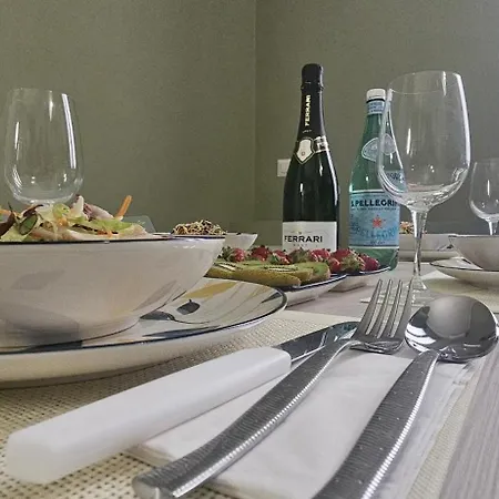 Carlo Farini 72 Superior - Private Parking - Centro Apartment