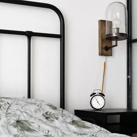 Minimal Chic Near * Milan