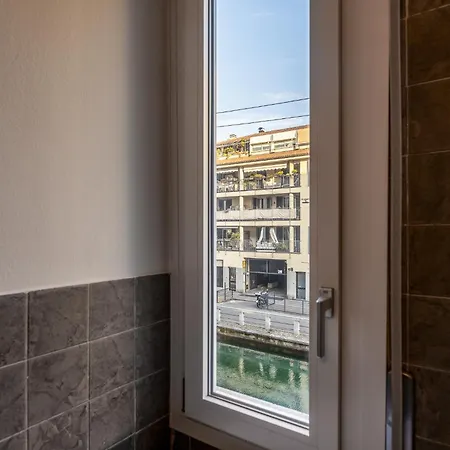 Spacious Design Flat At Navigli At 15 Min From Duomo