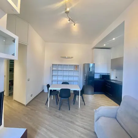 Palma Home, Elegante E Spaziosa Nel Cuore Della Di Milano, Con Metropolitana M1 Gambara Milan