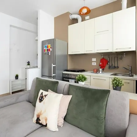 شقة At Davide's House - Near The Metro *