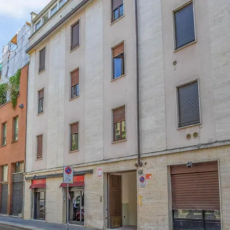 Milan Central Penthouse With Terraces, Jacuzzi & Garage Milán