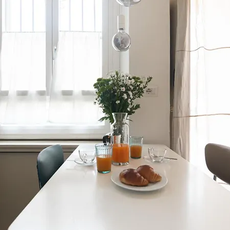 Italianway Easy - Cola Montano 8 Apartment