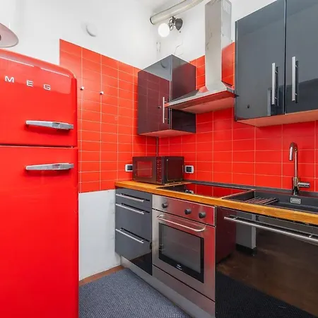 Parking, 2 Min To Metro, 8 Min To Rho Fiera, Air Conditioning 아파트