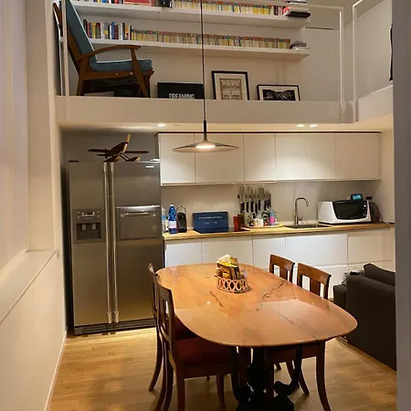 Design Loft In The Navigli-Forum Area With Private Parking * Милан