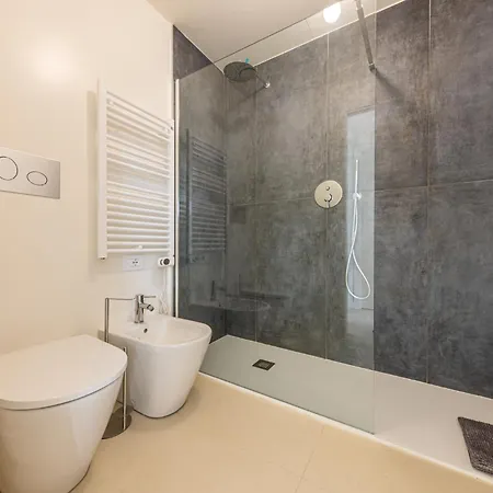 Navigli Eleganza Moderna Con Luce Naturale * Mailand