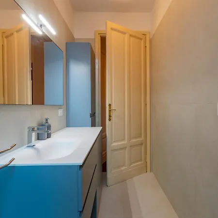 Apartment Historic Close To The Station Milan