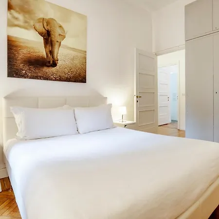 Exclusive 4 Bedrooms In Brera شقة ميلان