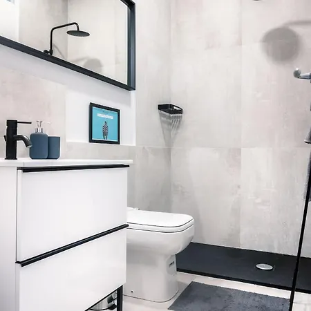 Cozy 1Br With Terrace 15 Min To Central Station מילאנו