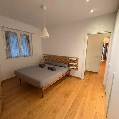 Isola Living - M3-m5 Zara Subway Milaan