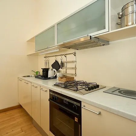 Apartment Heart Of Brera, 10 Minutes Walk From Duomo Milan