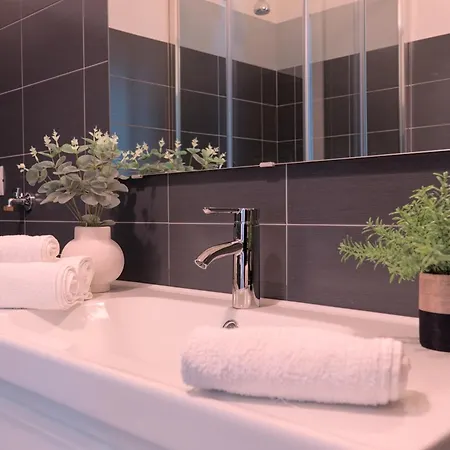 Sparkle - Chic In The *