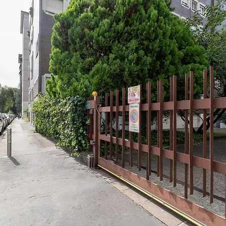 Guesthost - M1 Pagano Comfortable