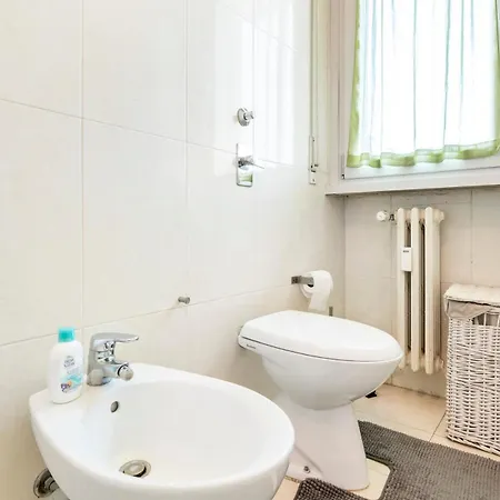 Lovely Flat Close To Center In Porta Romana *
