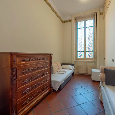 Apartment Historic Close To The Station Milan