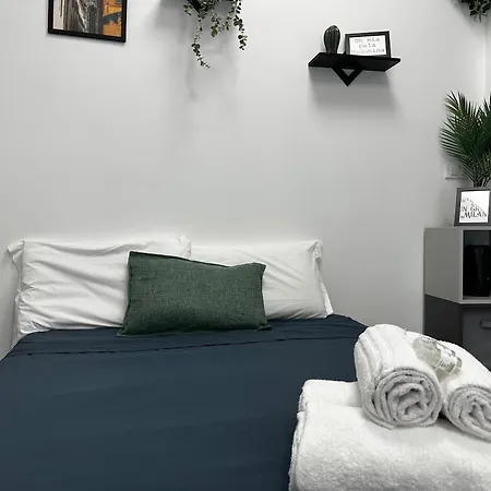 Cozy House A Few Steps From The Metro And Duomo Appartement *