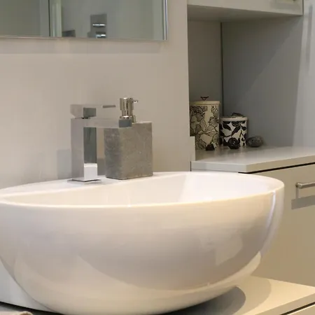 Bamboo Colico Loft * ميلان