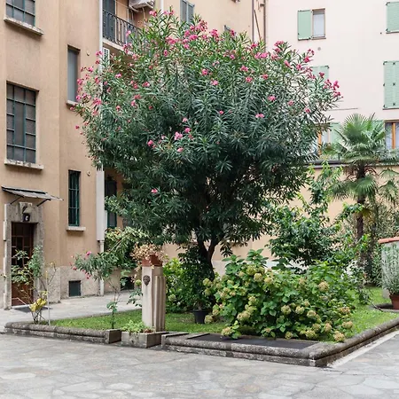 Grandi Bilocale In Porta Vittoria Apartamento