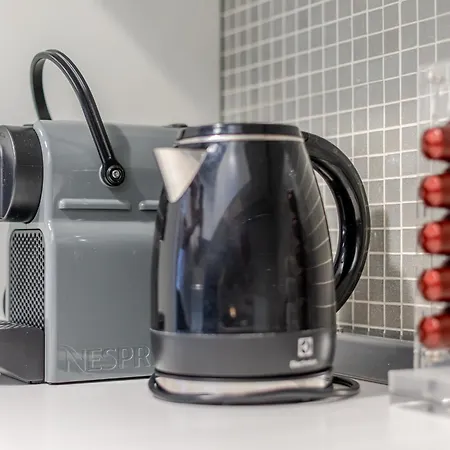 One Bedroom In The Heart Of *