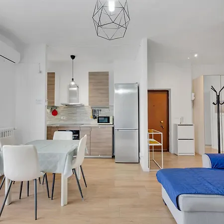 Fede's Place - 4minuti M1 6minuti M4 מילאנו