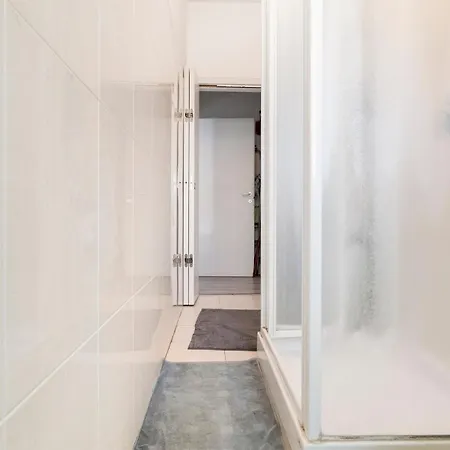 Lovely Flat Close To Center In Porta Romana Apartmán *