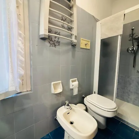 Apartamento Duomo 15 Min - Navigli 10 Min - Luminoso, Wifi E Ac Milão