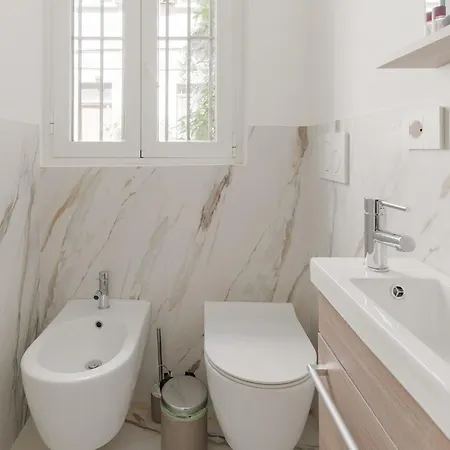 Guesthost - Brera Modern Apartment