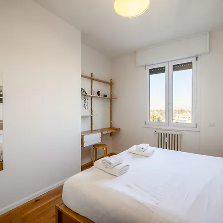 아파트 Design Flat With Terrace At 10 Min San Siro Stadium