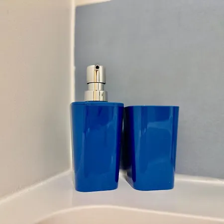 شقة New In The Prada Foundation ميلان