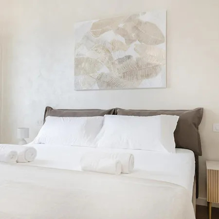 - Corso Porta Nuova 46 P4 - Porta Nuova Apartament Mediolan