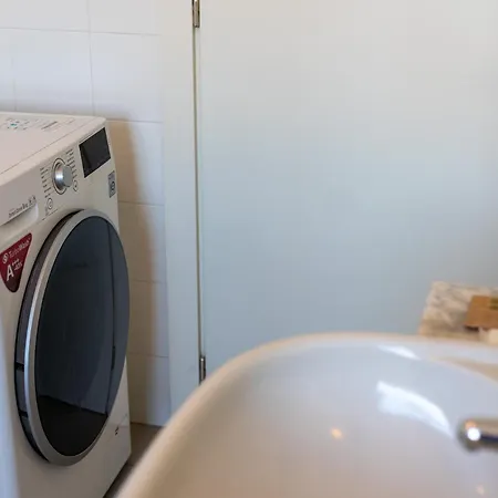 Private Terrace & 2 Bedrooms Near Bosco Verticale *