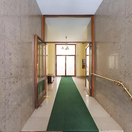 Apartamento Primopiano - Porta Romana 113 *
