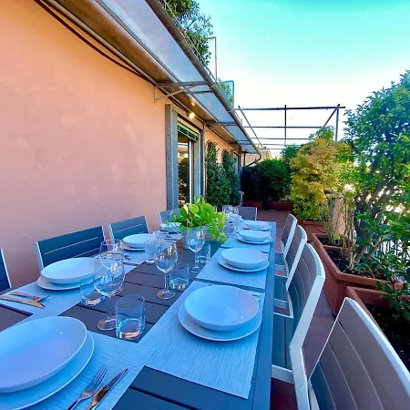 Penthouse With Panoramic Terrace-8 Minutes From The Duomo