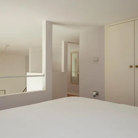 アパート I-host - Nino Bixio 29 *