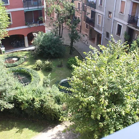 Lambratehouse - Milan