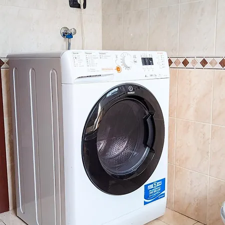 Large With Terrace شقة ميلان