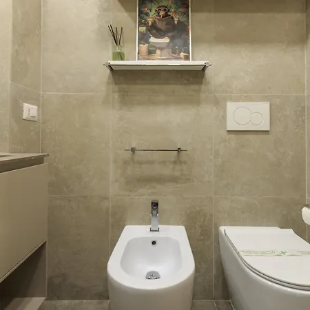 아파트 Cerva - Cozy 1 Bedroom With Balcony In San Babila By Rentopolis *