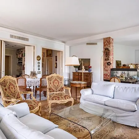 Apartman 800 M Duomo - Vintage E Spazioso