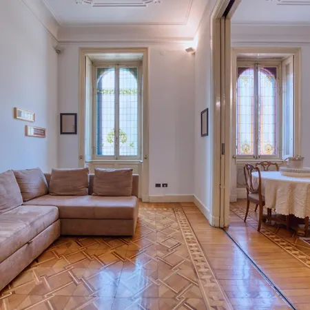 Apartment Historic Close To The Station *