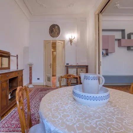 Apartment Historic Close To The Station *