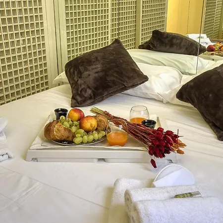 Cerva - Cozy 1 Bedroom With Balcony In San Babila By Rentopolis *